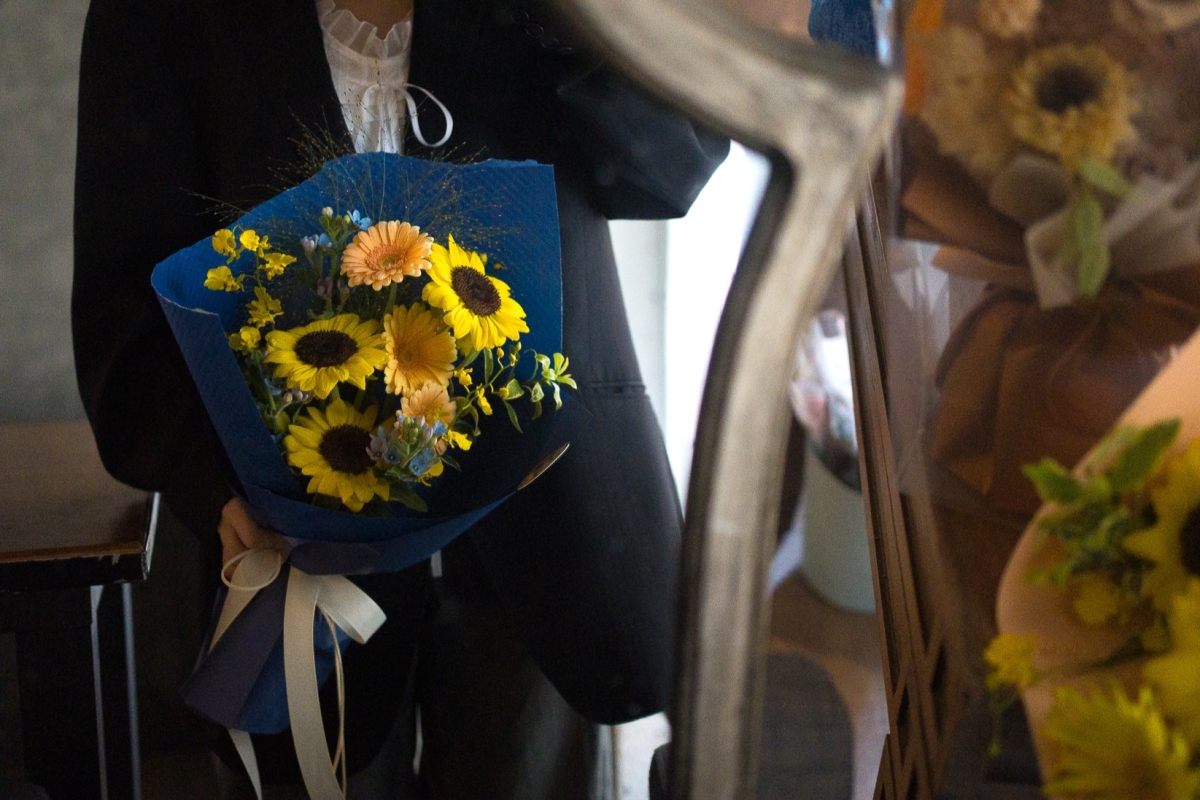 藍色星空畢業花束