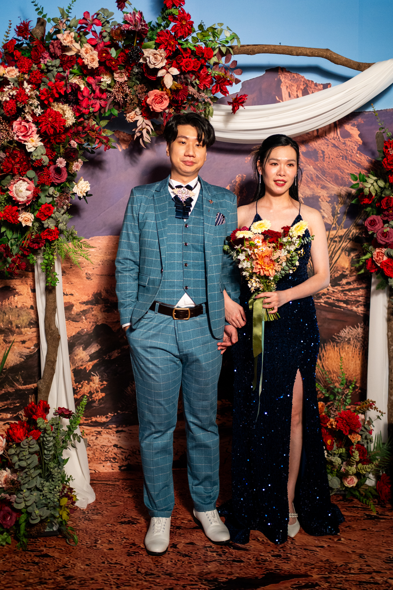 新人禮服合影與主背板