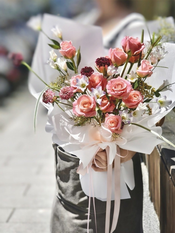 粉色玫瑰鮮花花束