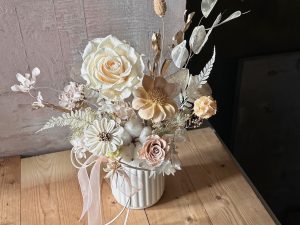Alternative view of 永生桌花|香檳金色系