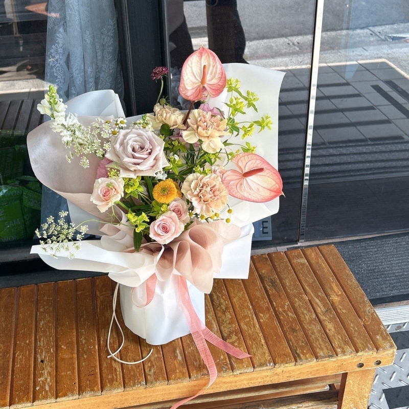 LINE ALBUM 鮮花中型花束參考圖1700 2000 240723 7