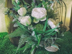 Alternative view of 白綠手綁花束