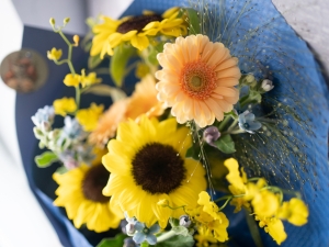 《藍光星語》|星光系藍色畢業花束 14 向日葵藍星花鮮花束