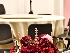Alternative view of 中式紅色系仿真花藝桌花10入組